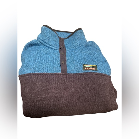 LL Bean 100% Polyester Youth Half button up in Size M10-12 - Picture 3 of 5